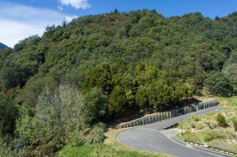 Photo of property in 16 Kakapo Rise, Picton, 7220