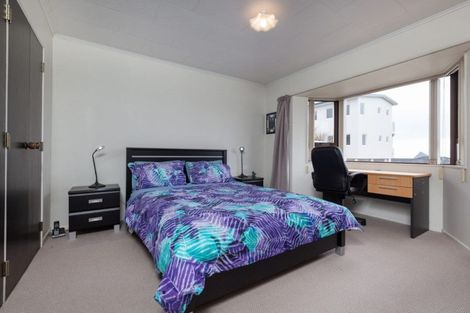 Photo of property in 40 Bayly Road, Moturoa, New Plymouth, 4310