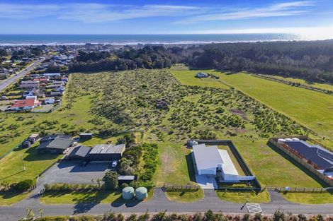 Photo of property in 15 Waitarere Rise Avenue, Waitarere Beach, Levin, 5510