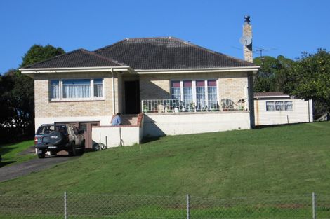 Photo of property in 61 Redoubt Road, Goodwood Heights, Auckland, 2105