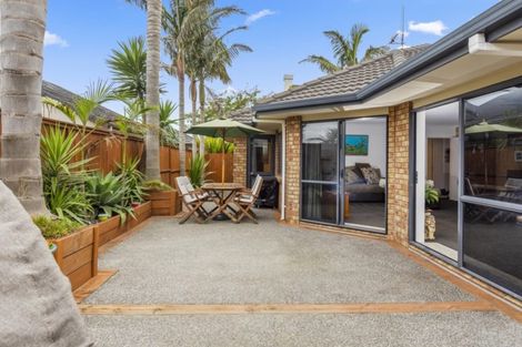 Photo of property in 32 Aranui Drive, Papamoa Beach, Papamoa, 3118