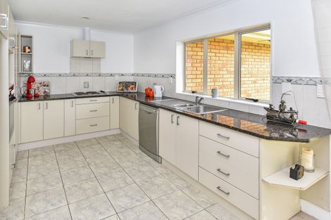 Photo of property in 96c Palmers Road, Clendon Park, Auckland, 2103