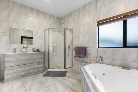 Photo of property in 167 Browns Bay Road, Browns Bay, Auckland, 0630