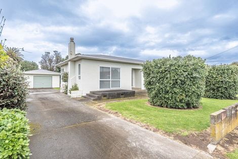 Photo of property in 16 Laird Street, Castlecliff, Whanganui, 4501