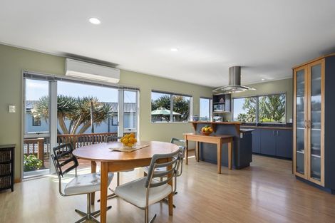 Photo of property in 246 Waitaha Road, Welcome Bay, Tauranga, 3112