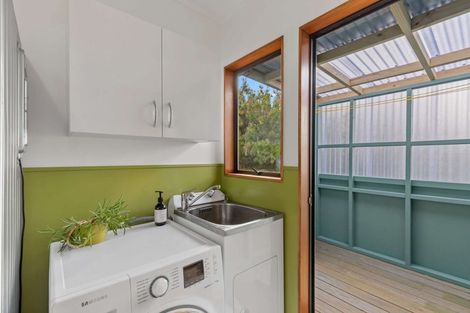 Photo of property in 17 Te Moau Avenue, Parakai, 0830