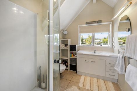 Photo of property in 31 Willow Avenue, Hannahs Bay, Rotorua, 3010