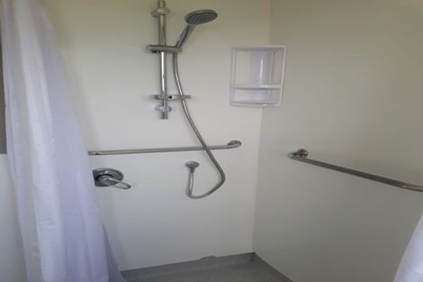 Photo of property in 291 Shakespeare Street, Leamington, Cambridge, 3432