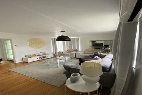 Photo of property in 17 Line Road, Glen Innes, Auckland, 1072