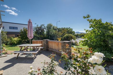Photo of property in 19 Stonebrook Drive, Wanaka, 9305
