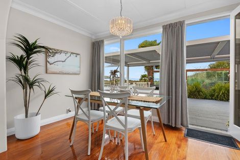 Photo of property in 22 Beach Road, Onerahi, Whangarei, 0110