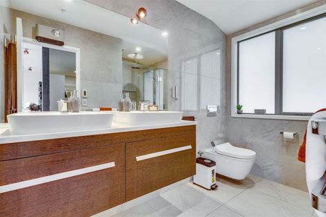 Photo of property in 62a Straven Road, Fendalton, Christchurch, 8014