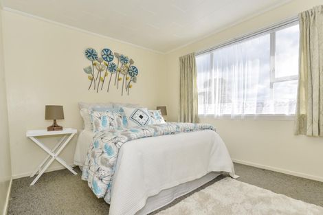 Photo of property in 66 Captain Scott Road, Glen Eden, Auckland, 0602