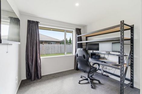 Photo of property in 23 Luxembourg Crescent, Halswell, Christchurch, 8025