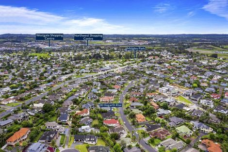 Photo of property in 30 Hogarth Rise, West Harbour, Auckland, 0618