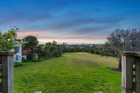 Photo of property in 2/118 Bayswater Avenue, Bayswater, Auckland, 0622