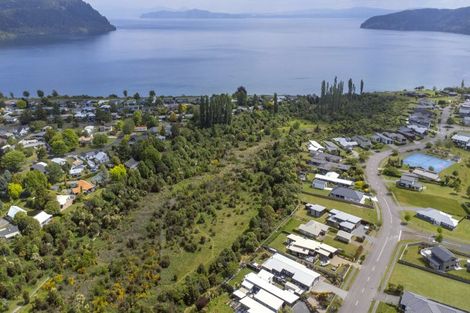 Photo of property in 127 Lisland Drive, Kinloch, Taupo, 3377