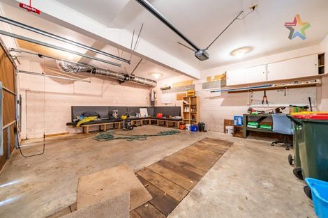 Photo of property in 498 Stokes Valley Road, Stokes Valley, Lower Hutt, 5019