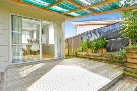Photo of property in 66 Captain Scott Road, Glen Eden, Auckland, 0602