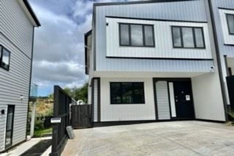 Photo of property in 7 Liban Place, Massey, Auckland, 0614