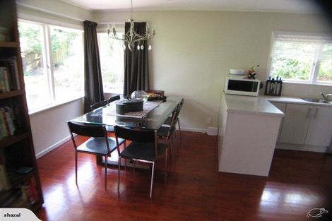 Photo of property in 19 Woodstock Road, Forrest Hill, Auckland, 0620