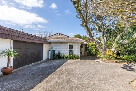 Photo of property in 1/5 Hanlon Crescent, Narrow Neck, Auckland, 0624