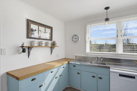 Photo of property in 75 Heights Road, Shannon, Palmerston North, 4474