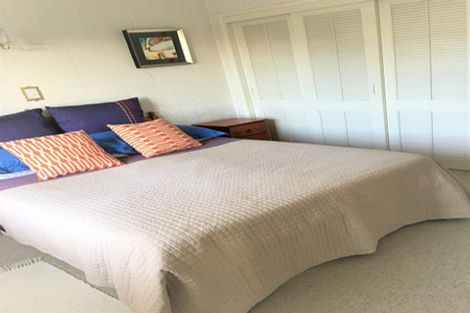 Photo of property in 2 Sylvan Park Avenue, Milford, Auckland, 0620