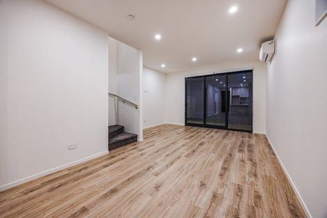 Photo of property in 38a Cascades Road, Pakuranga Heights, Auckland, 2010