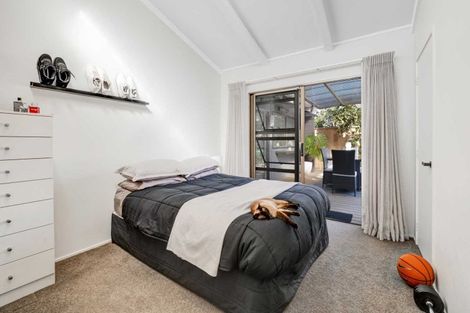 Photo of property in 18 Glengarry Avenue, Manly, Whangaparaoa, 0930