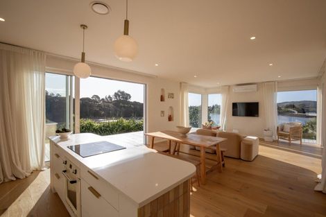 Photo of property in 16 Rangitahi Road, Raglan, 3225