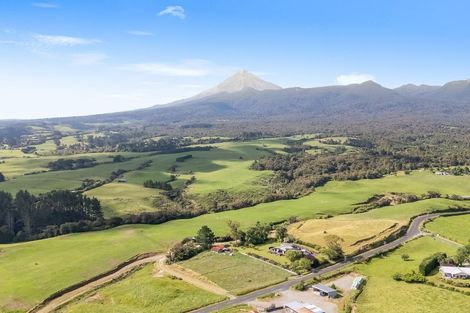 Photo of property in 1459 Carrington Road, Hurworth, New Plymouth, 4371