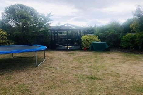 Photo of property in 5 Chilton Drive, Paraparaumu, 5032