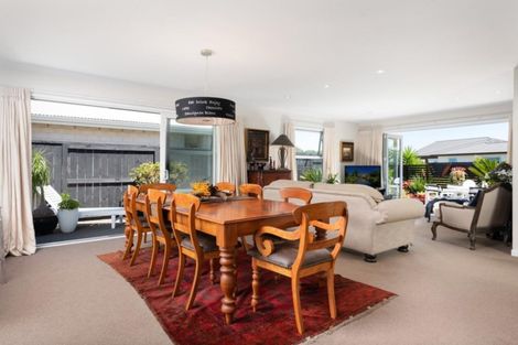 Photo of property in 17 Aubrey Way, Brookfield, Tauranga, 3110