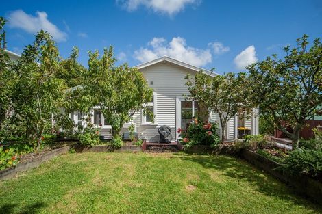 Photo of property in 15 Richmond Avenue, Karori, Wellington, 6012
