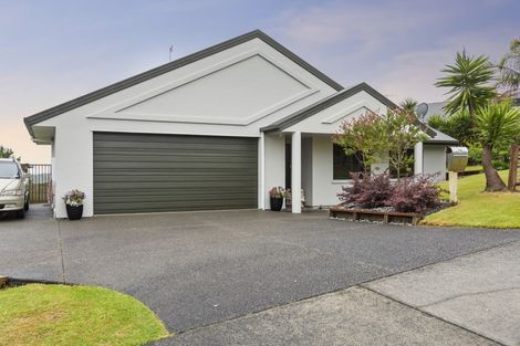 Photo of property in 76 Village Park Drive, Welcome Bay, Tauranga, 3112