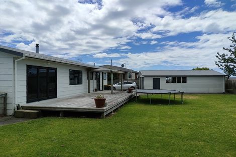 Photo of property in 1a Silvan Place, Bell Block, New Plymouth, 4312