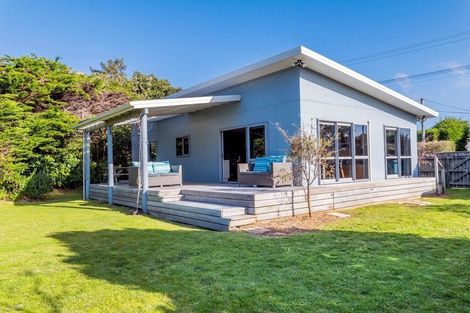 Photo of property in 35 Rauparaha Street, Waikanae Beach, Waikanae, 5036
