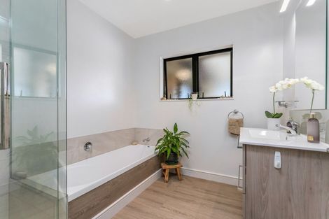 Photo of property in 89 Burnside Road, Ardmore, Papakura, 2582