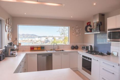 Photo of property in 1 Simeon Quay, Lyttelton, 8082