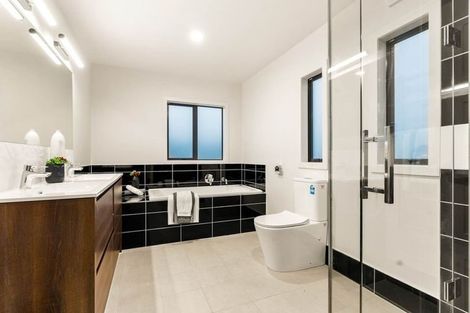 Photo of property in 45a Forrest Hill Road, Milford, Auckland, 0620