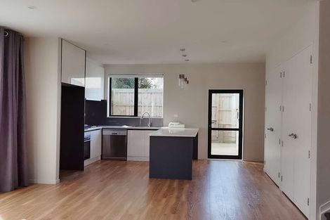 Photo of property in 98 Cardiff Road, Pakuranga, Auckland, 2010