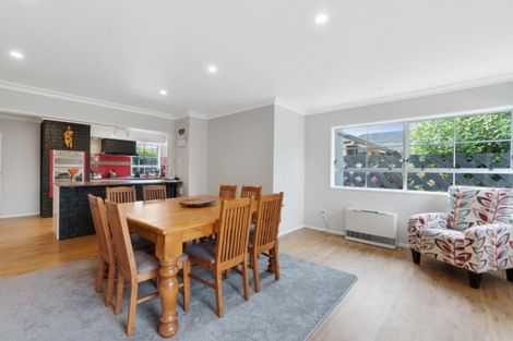 Photo of property in 27 Madill Road, St Andrews, Hamilton, 3200