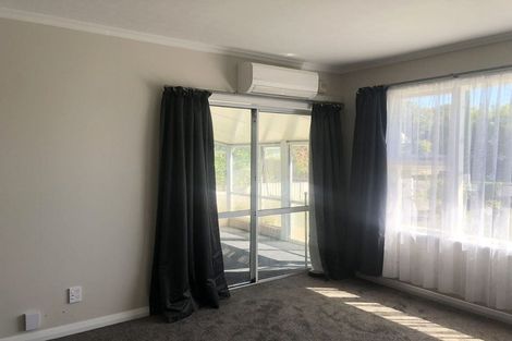 Photo of property in 127 Maidstone Road, Ilam, Christchurch, 8041