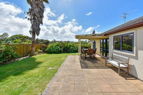 Photo of property in 19 Fergy Crescent, Wattle Downs, Auckland, 2103