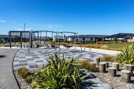 Photo of property in 10 Longfields Road, Brightwater, 7022