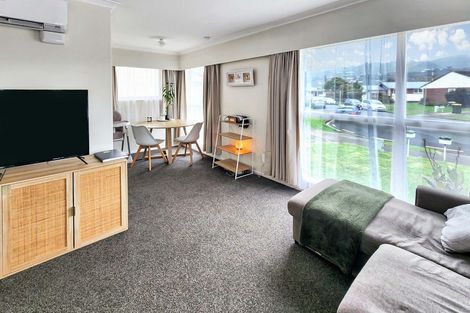 Photo of property in 10 Amberley Grove, Hutt Central, Lower Hutt, 5010