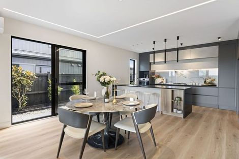 Photo of property in 51 Emerald Avenue, Rosehill, Papakura, 2113