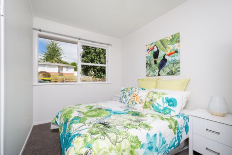 Photo of property in 1/29 Glendene Avenue, Glendene, Auckland, 0602