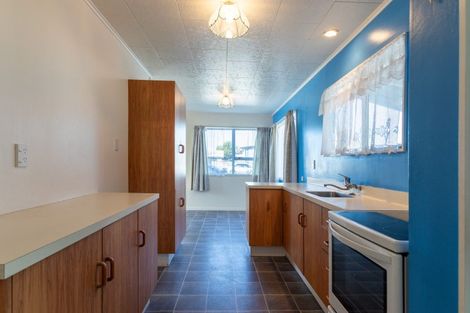 Photo of property in 46 Allardice Street, Dannevirke, 4930